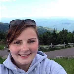 Meet your Posher, Gabrielle